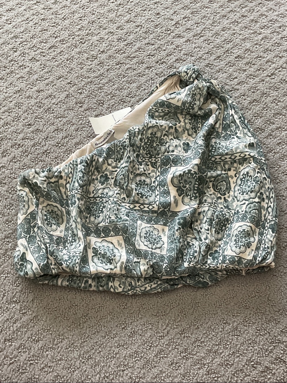 Abercrombie & Fitch Sage Green and Cream Printed One-Shoulder Top 0419